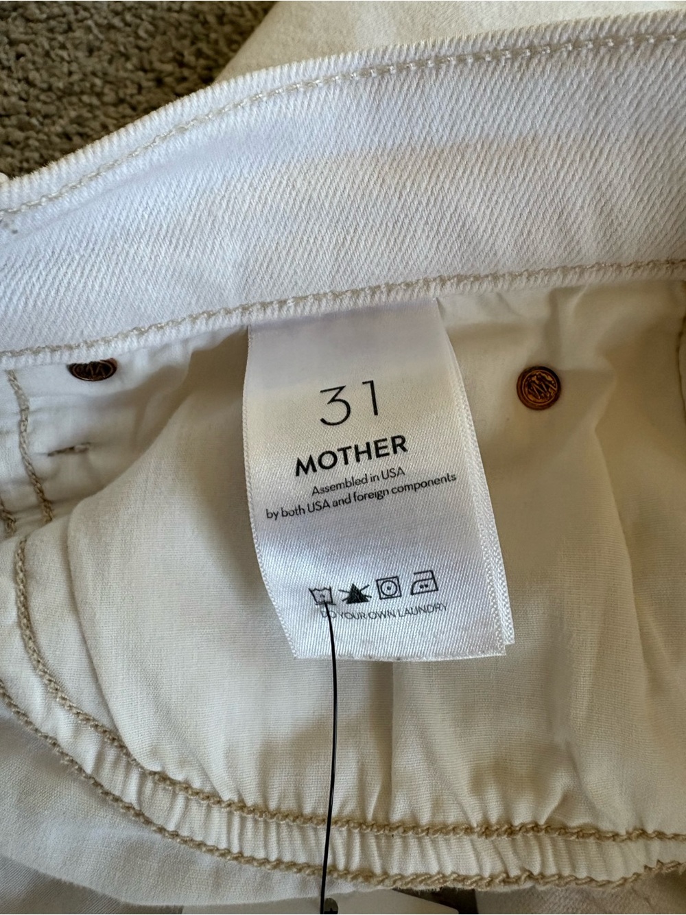 MOTHER The Runaway White Jeans - Picture 3 of 4